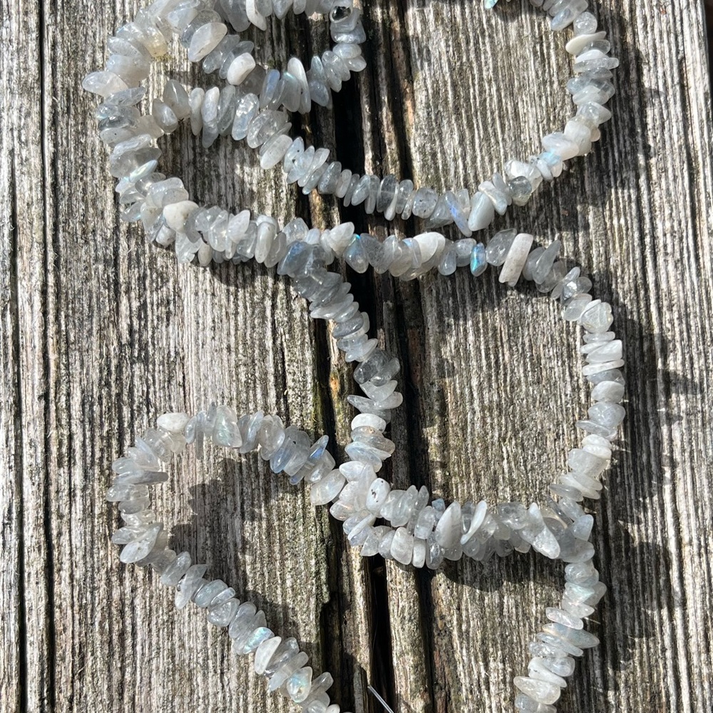 Labradorite Chip Beads - Picture 5 of 7